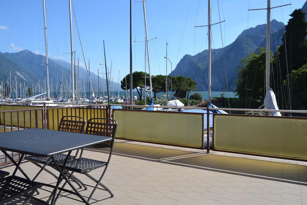 Residence Ambra Riva del Garda Buitenkant foto