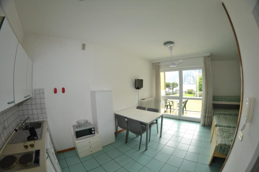 Residence Ambra Riva del Garda Buitenkant foto