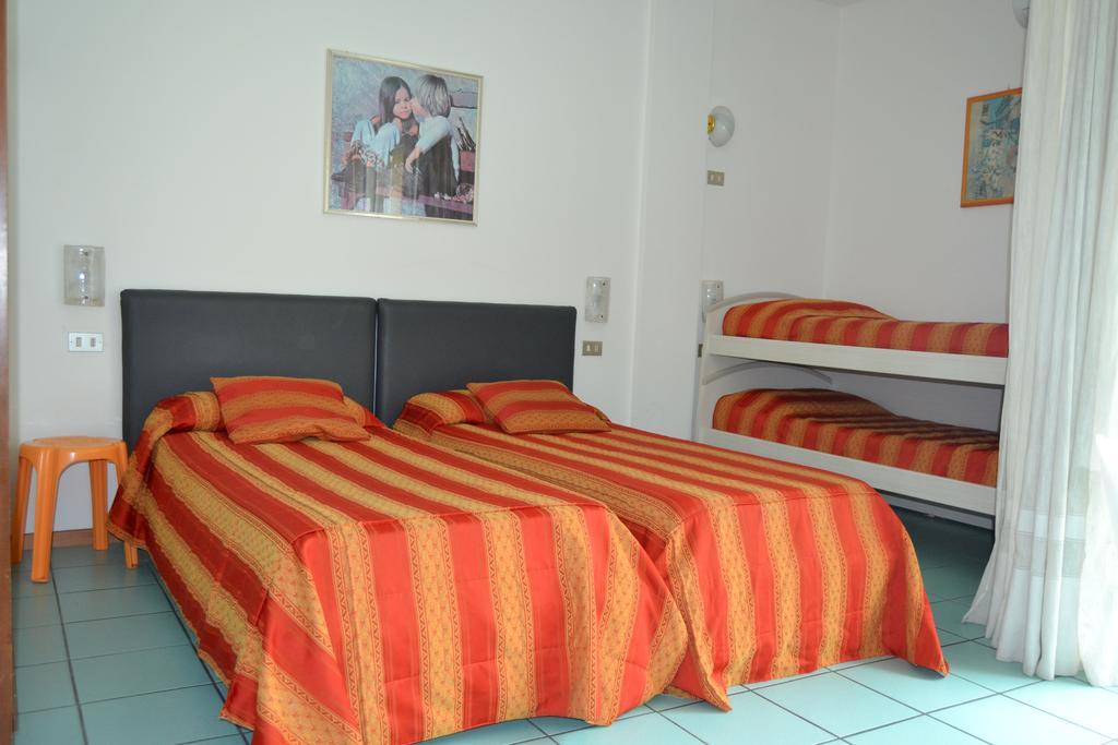 Residence Ambra Riva del Garda Buitenkant foto