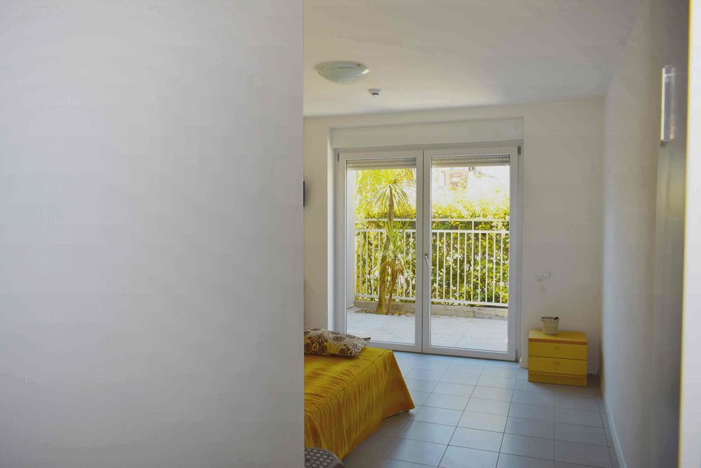 Residence Ambra Riva del Garda Buitenkant foto